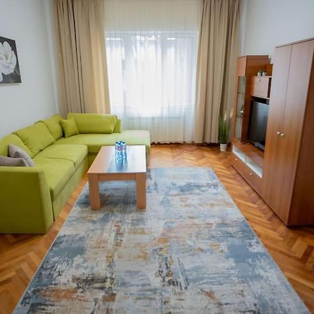 The Green Apartment In The Heart Of Old Sofia 1Bdr Eksteriør billede