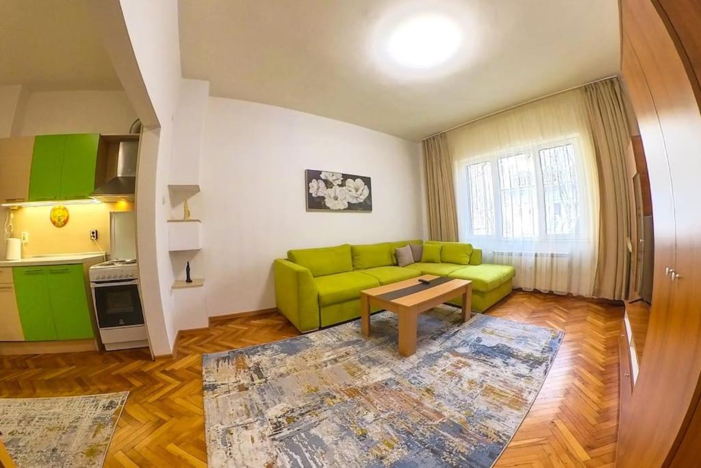 The Green Apartment In The Heart Of Old Sofia 1Bdr Eksteriør billede